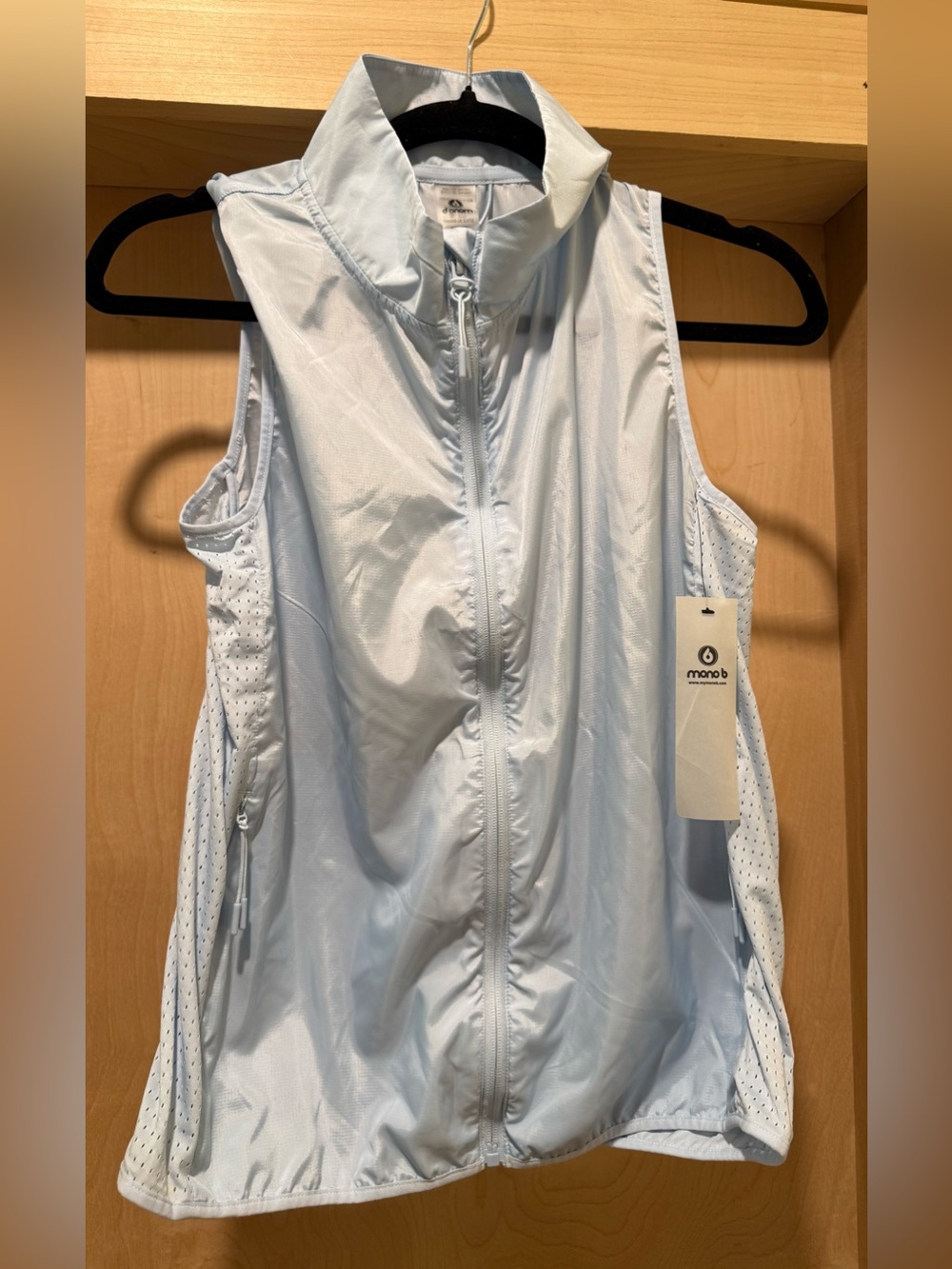 Mono B Pale Blue Active Vest Size Medium NEW